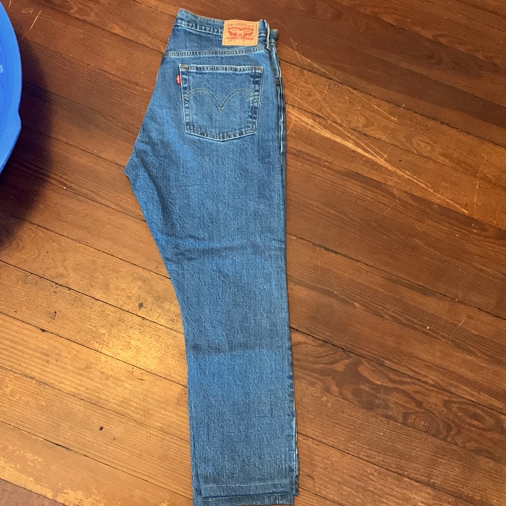 Authentic Levi’s 501 S. High waisted skinny jeans!